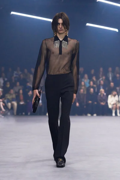 Look 69